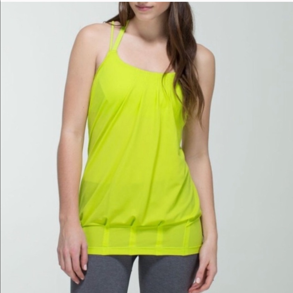 Lululemon flow and go tank